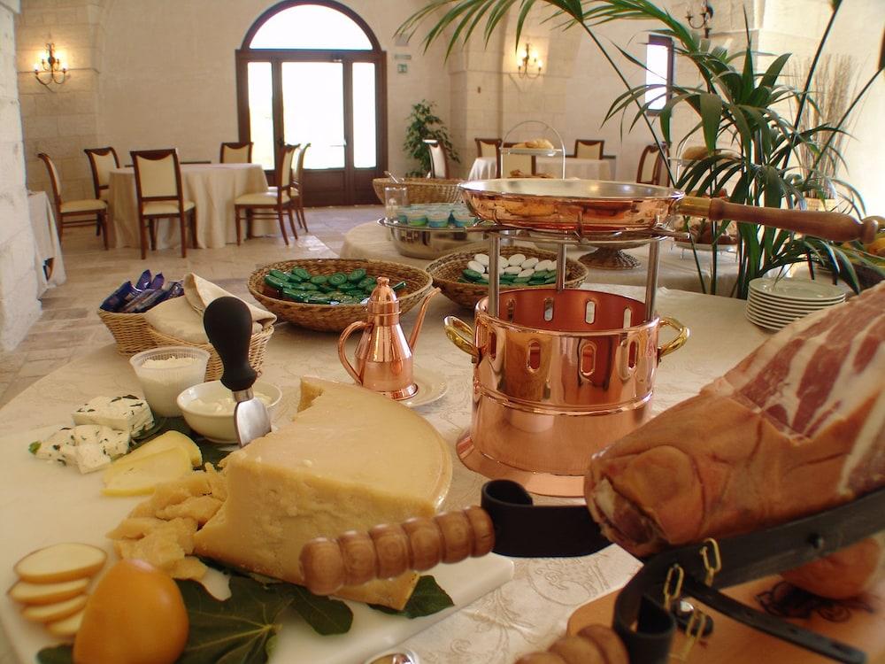 Hotel Masseria Fortificata Donnaloia Monopoli Exterior photo
